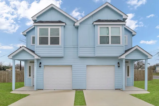 $499,000 | 1000 East Fannin Street, Luling, TX 78648