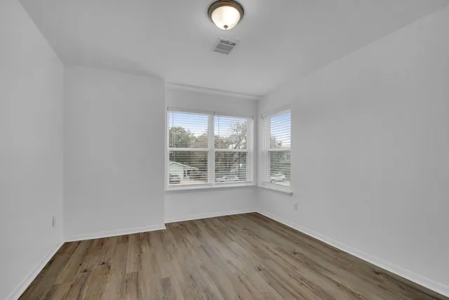 $499,000 | 1000 East Fannin Street, Luling, TX 78648