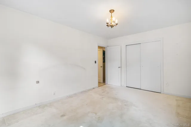 $849,999 | 19 Dallas Avenue, New Hyde Park, NY 11040