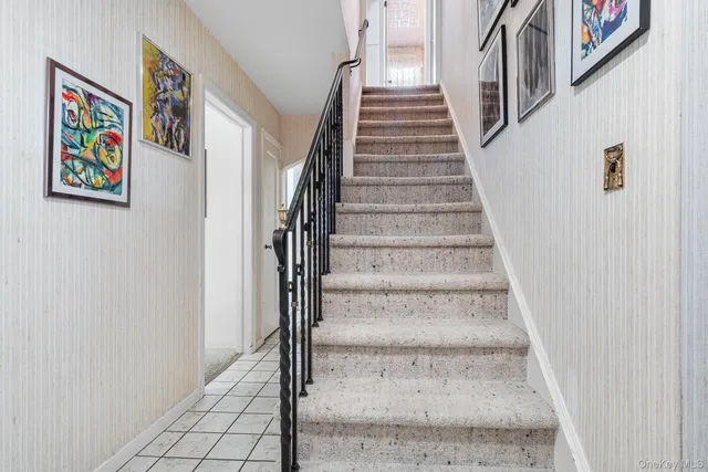 $849,999 | 19 Dallas Avenue, New Hyde Park, NY 11040