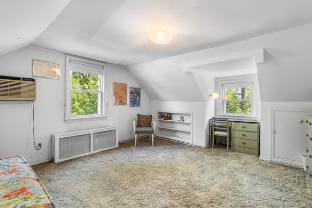 $849,999 | 19 Dallas Avenue, New Hyde Park, NY 11040