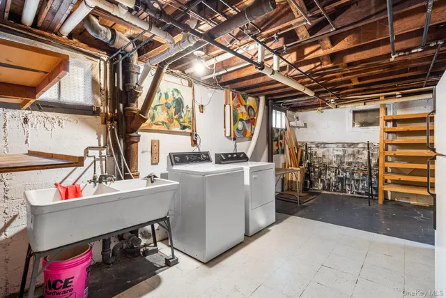 $849,999 | 19 Dallas Avenue, New Hyde Park, NY 11040