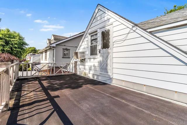 $849,999 | 19 Dallas Avenue, New Hyde Park, NY 11040