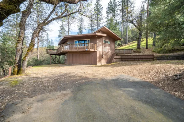 $217,500 | 18705 Lower Salt Creek Road, Lakehead, CA 96051