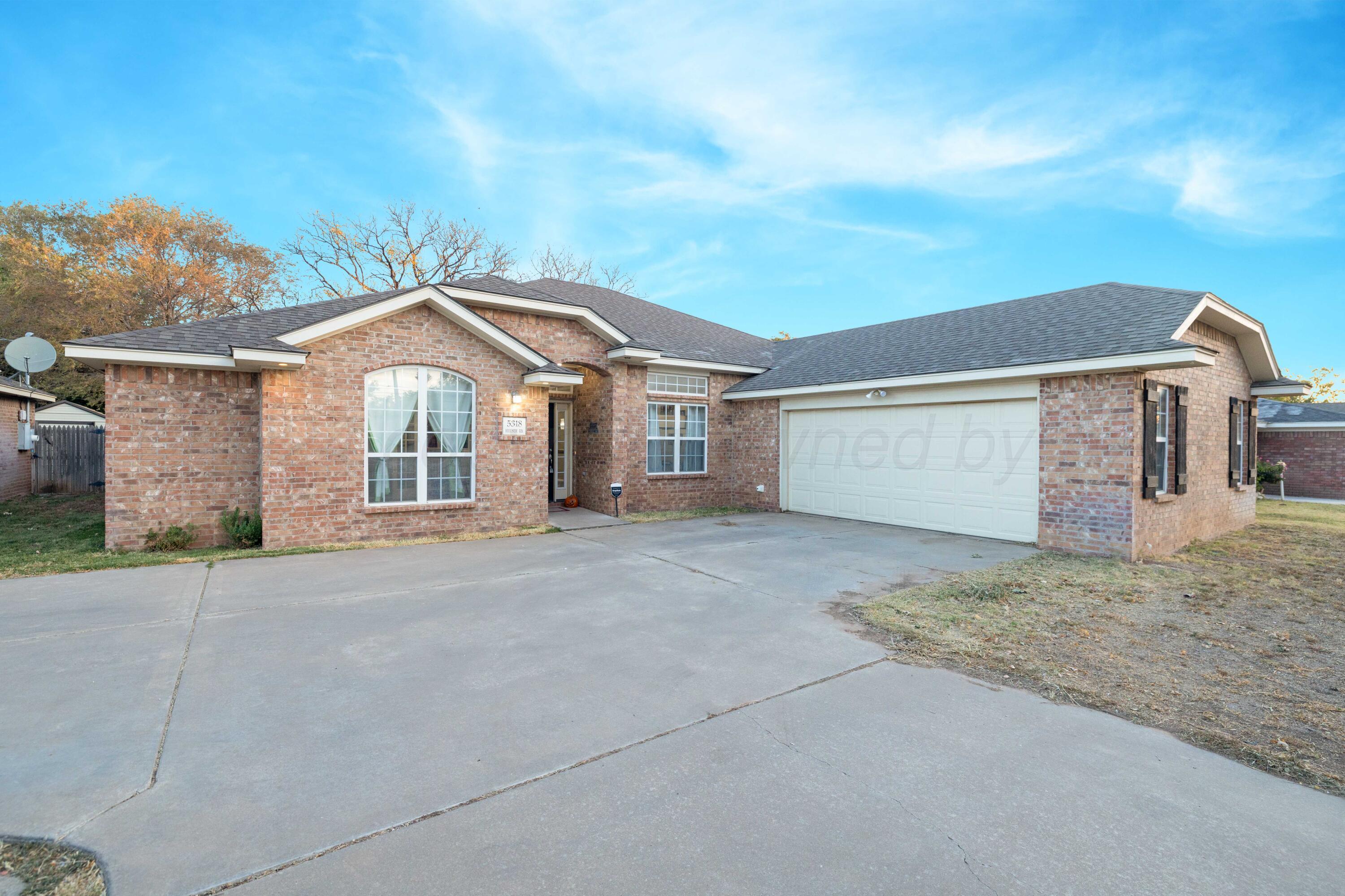 5318 Hillside Road Amarillo, TX 79109 - Photo 2 of 34 5318 Hillside-2