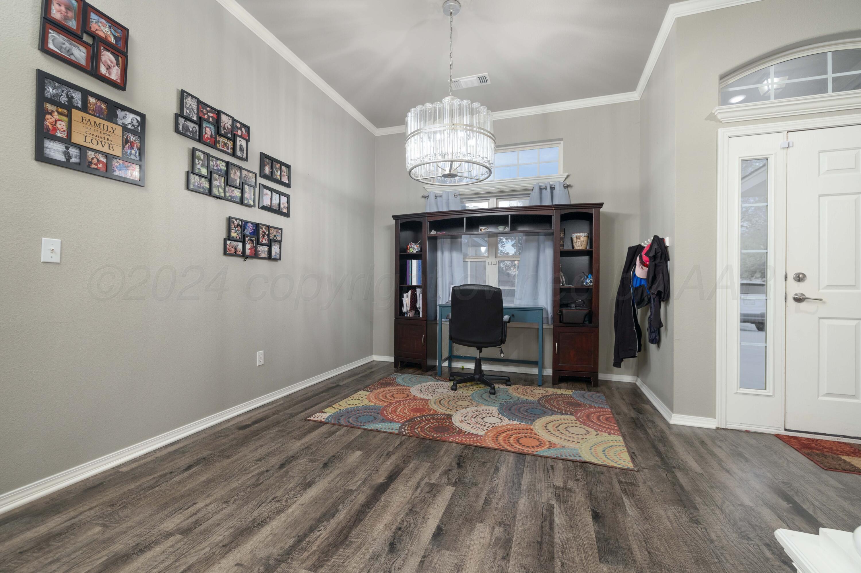 5318 Hillside Road Amarillo, TX 79109 - Photo 7 of 34 5318 Hillside-10