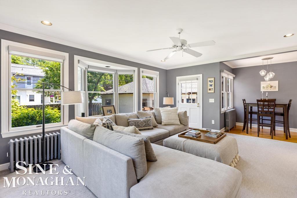 1244 Bishop Road Grosse Pointe, MI 48230 - Photo 13 of 49 50110674-12.JPG