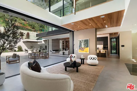 $12,950,000 | 2641 Hutton Drive, Beverly Hills, CA 90210