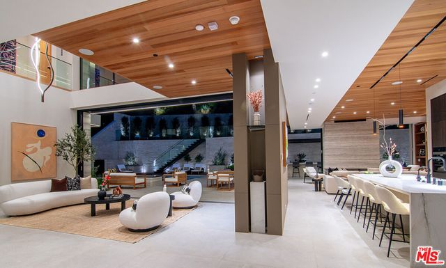 $12,950,000 | 2641 Hutton Drive, Beverly Hills, CA 90210