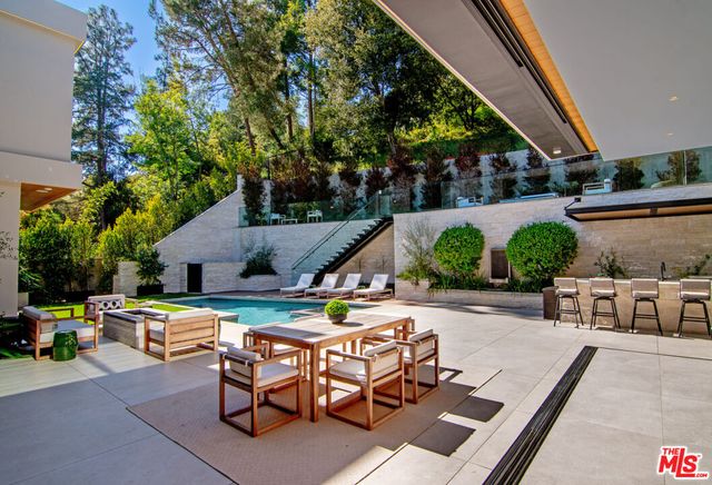 $12,950,000 | 2641 Hutton Drive, Beverly Hills, CA 90210