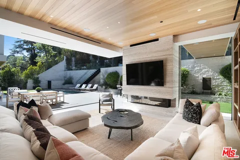 $12,950,000 | 2641 Hutton Drive, Beverly Hills, CA 90210