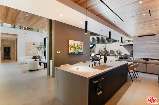 $12,950,000 | 2641 Hutton Drive, Beverly Hills, CA 90210