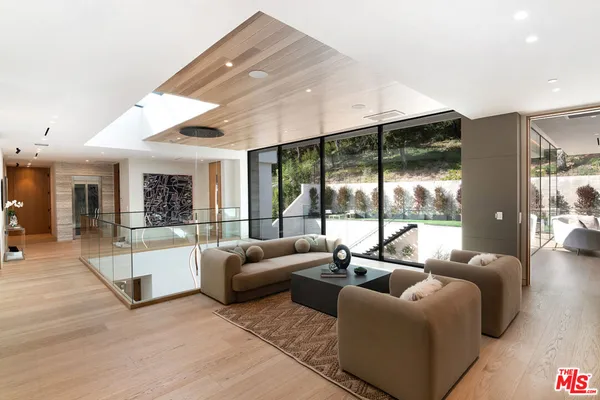 $12,950,000 | 2641 Hutton Drive, Beverly Hills, CA 90210