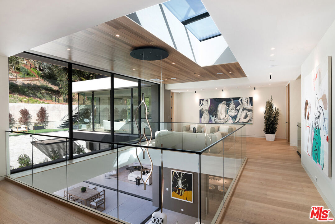 2641 Hutton Drive Beverly Hills, CA 90210 - Photo 30 of 65