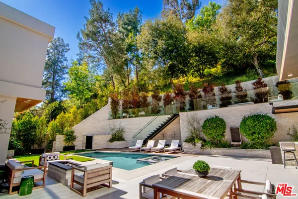 $12,950,000 | 2641 Hutton Drive, Beverly Hills, CA 90210
