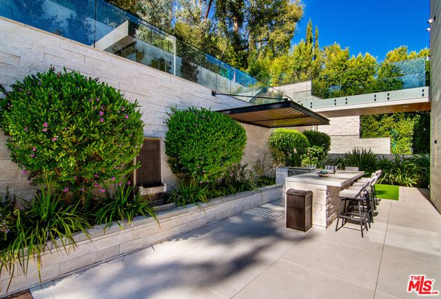 $12,950,000 | 2641 Hutton Drive, Beverly Hills, CA 90210