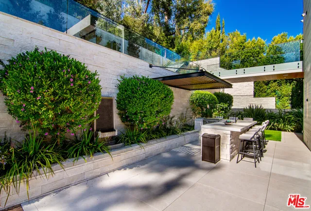 $12,950,000 | 2641 Hutton Drive, Beverly Hills, CA 90210