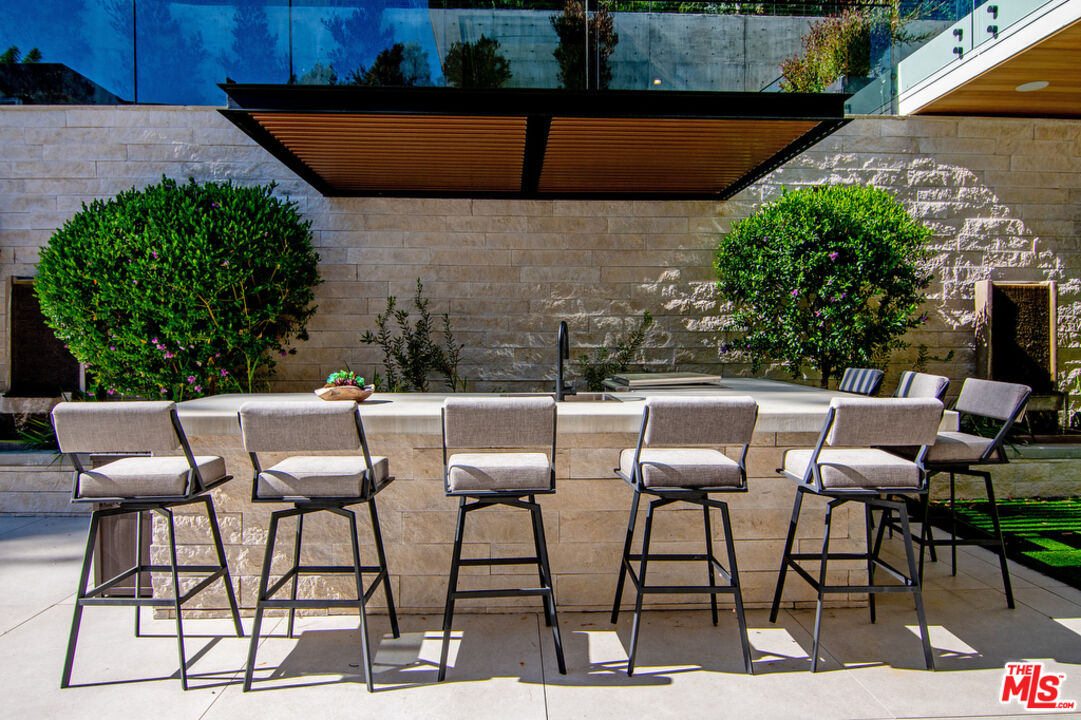 2641 Hutton Drive Beverly Hills, CA 90210 - Photo 49 of 65