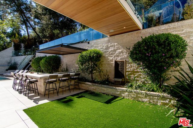 $12,950,000 | 2641 Hutton Drive, Beverly Hills, CA 90210