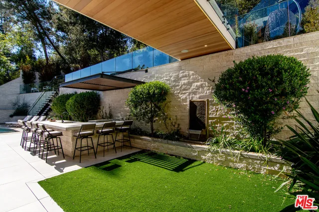 $12,950,000 | 2641 Hutton Drive, Beverly Hills, CA 90210