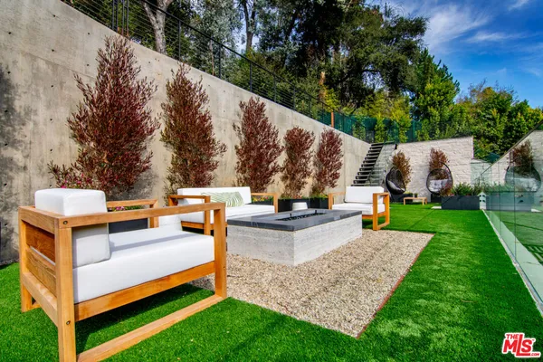 $12,950,000 | 2641 Hutton Drive, Beverly Hills, CA 90210