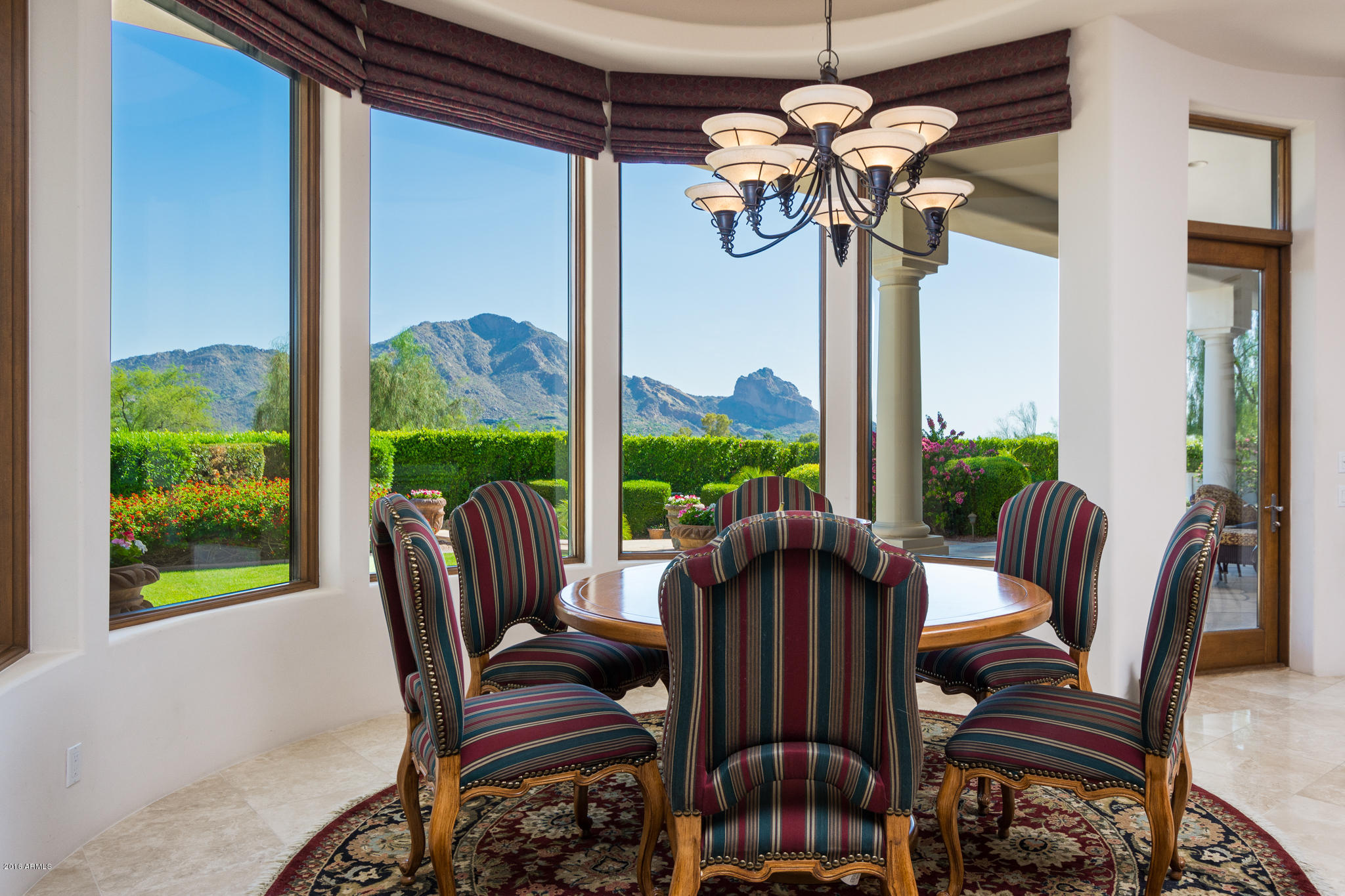 6744 North Invergordon Road Paradise Valley, AZ 85253 - Photo 13 of 59 Casual Dining Views