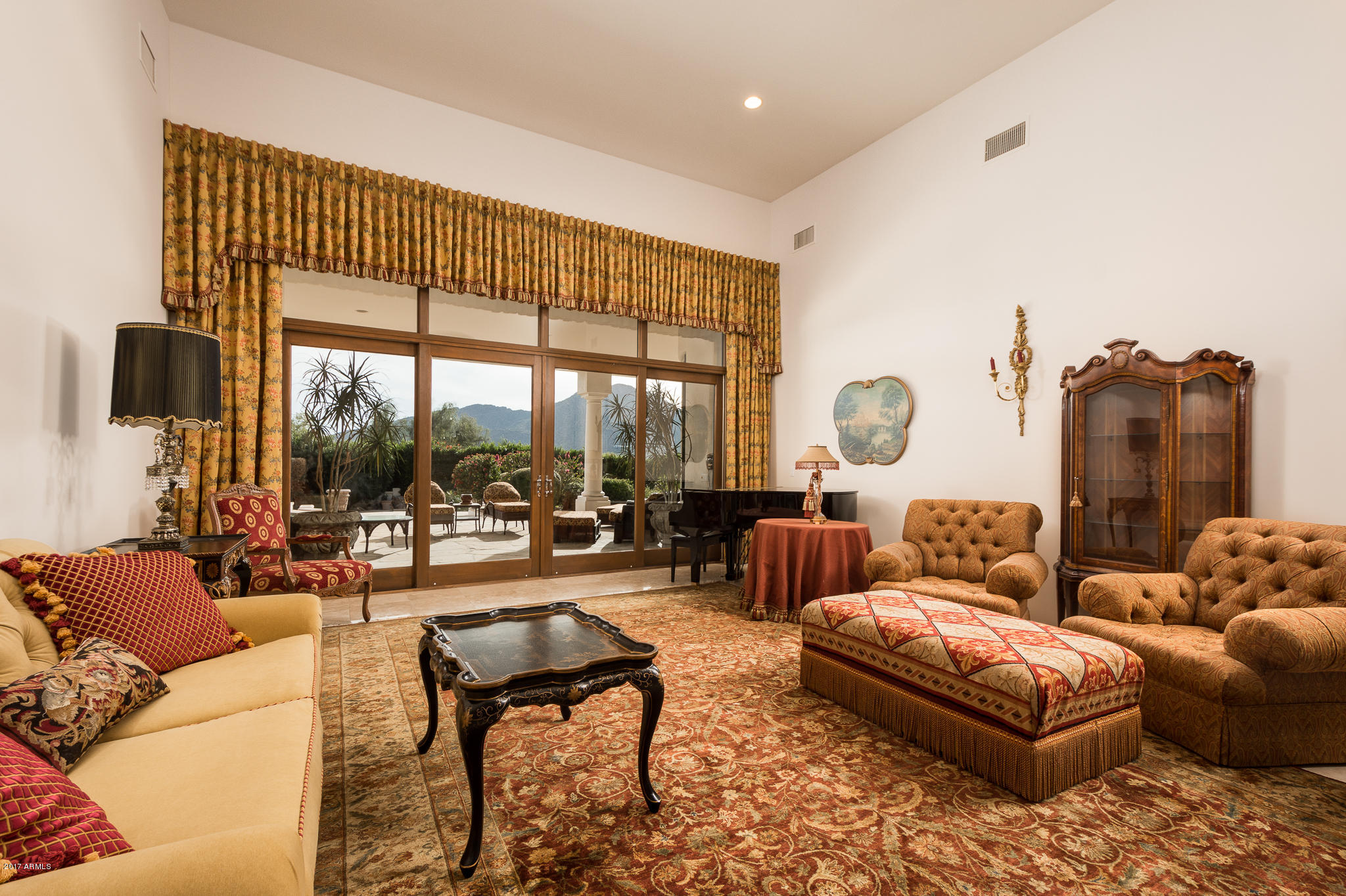 6744 North Invergordon Road Paradise Valley, AZ 85253 - Photo 6 of 59 Living Room Views