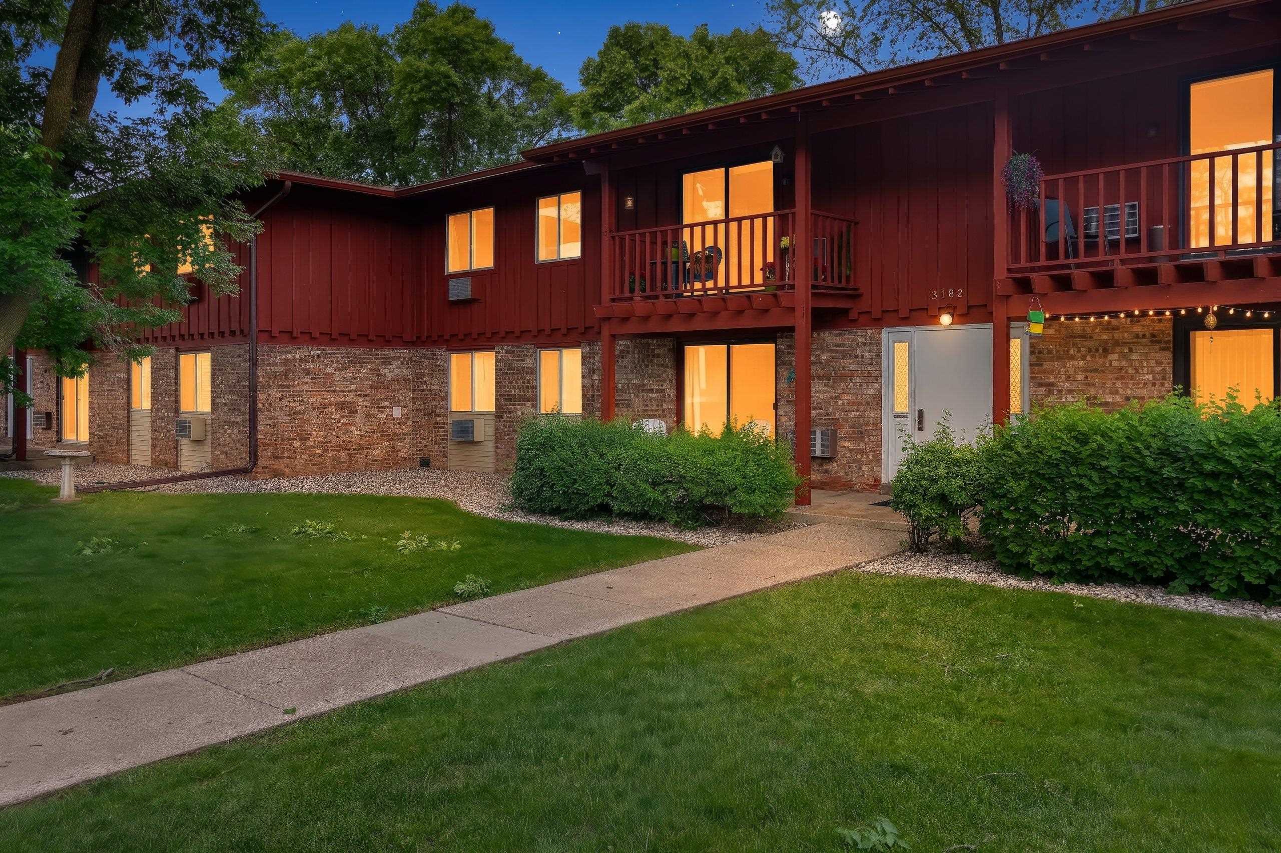 3182 Justin Court, Unit 5 Appleton, WI 54914 - Photo 1 of 34