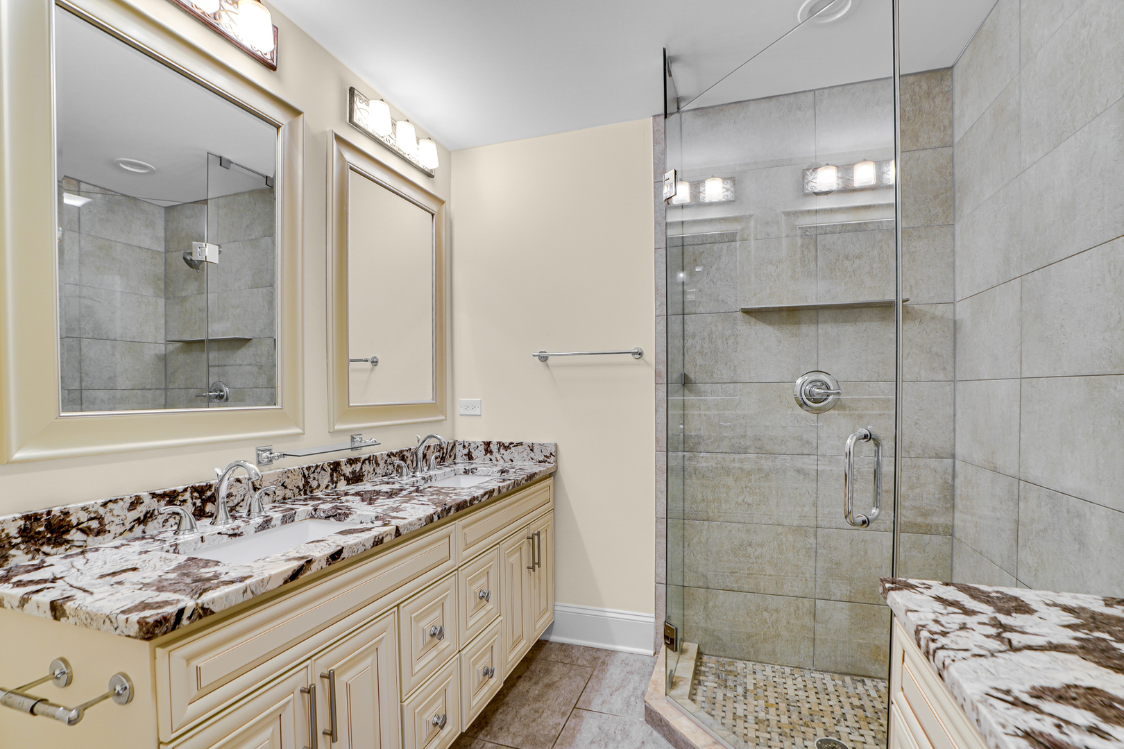 104 Moffett Road Lake Bluff, IL 60044 - Photo 18 of 40 a bathroom with a sink and a mirror