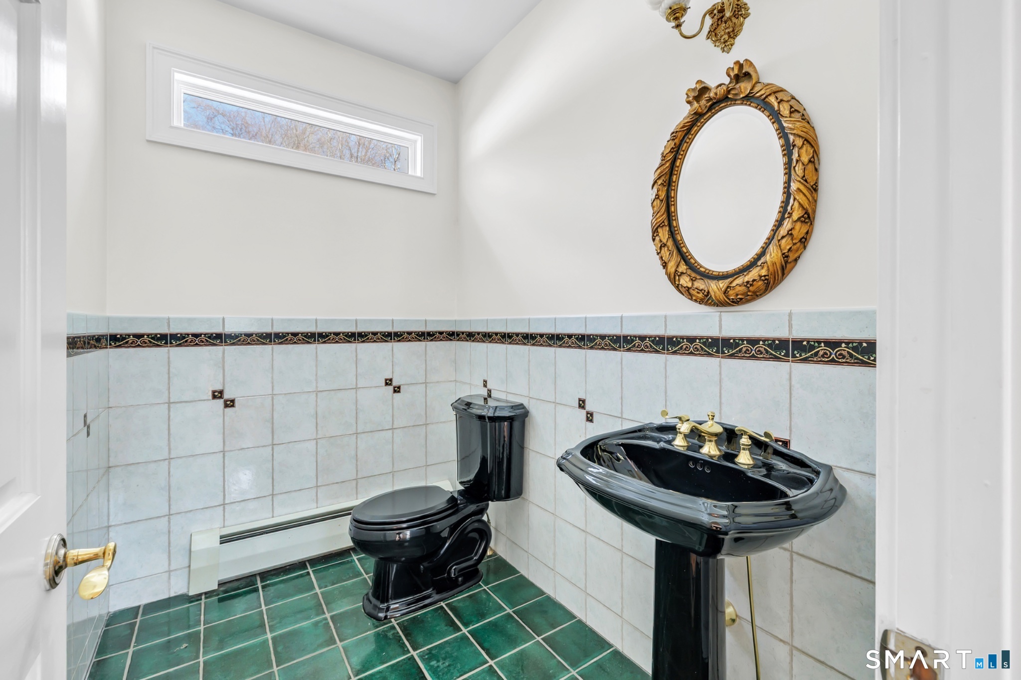 461 Amity Road Woodbridge, CT 06525 - Photo 18 of 40 Gallery Image 18