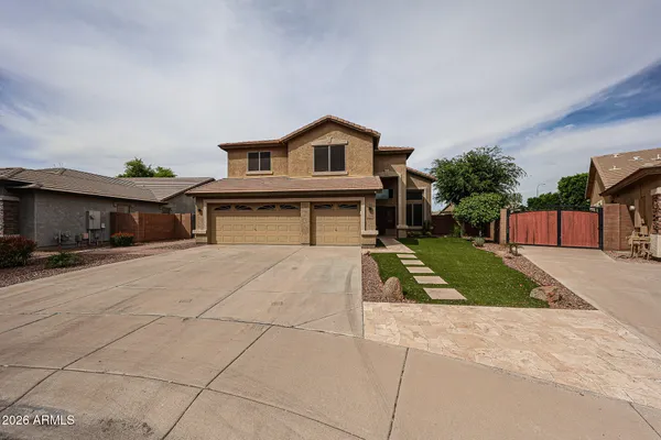 $800,000 | 1960 East Springfield Place, Chandler, AZ 85286