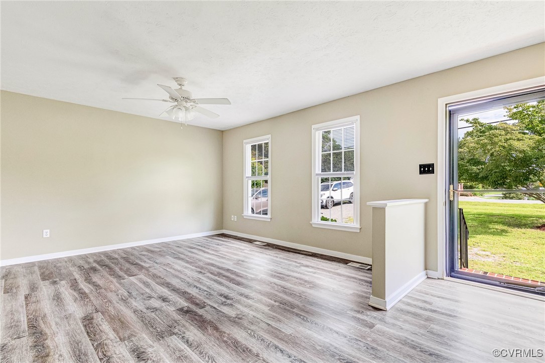 7336 Walnut Grove Road Mechanicsville, VA 23111 - Photo 4 of 32 Gallery Image 4