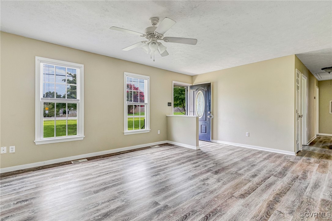 7336 Walnut Grove Road Mechanicsville, VA 23111 - Photo 5 of 32 Gallery Image 5