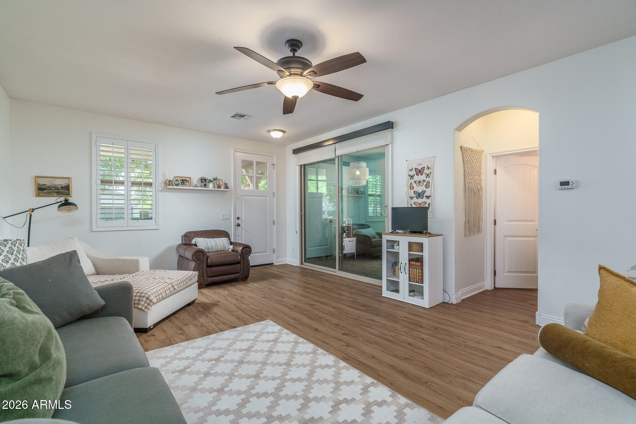 2667 North Riley Road Buckeye, AZ 85396 - Photo 5 of 39 5) GREAT ROOM