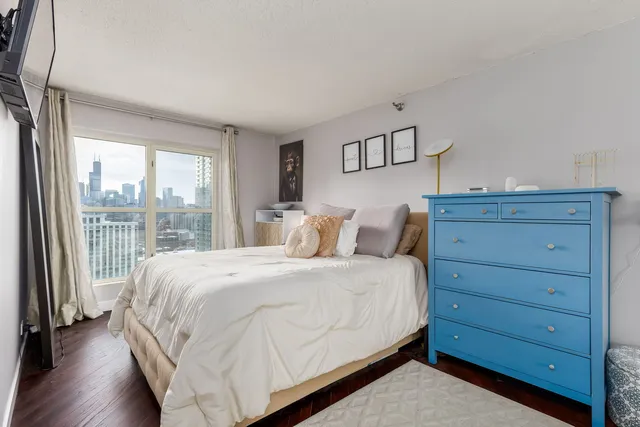 $245,000 | 1212 North LaSalle Drive, Unit 2303, Chicago, IL 60610