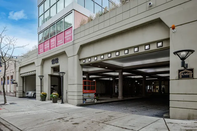 $245,000 | 1212 North LaSalle Drive, Unit 2303, Chicago, IL 60610