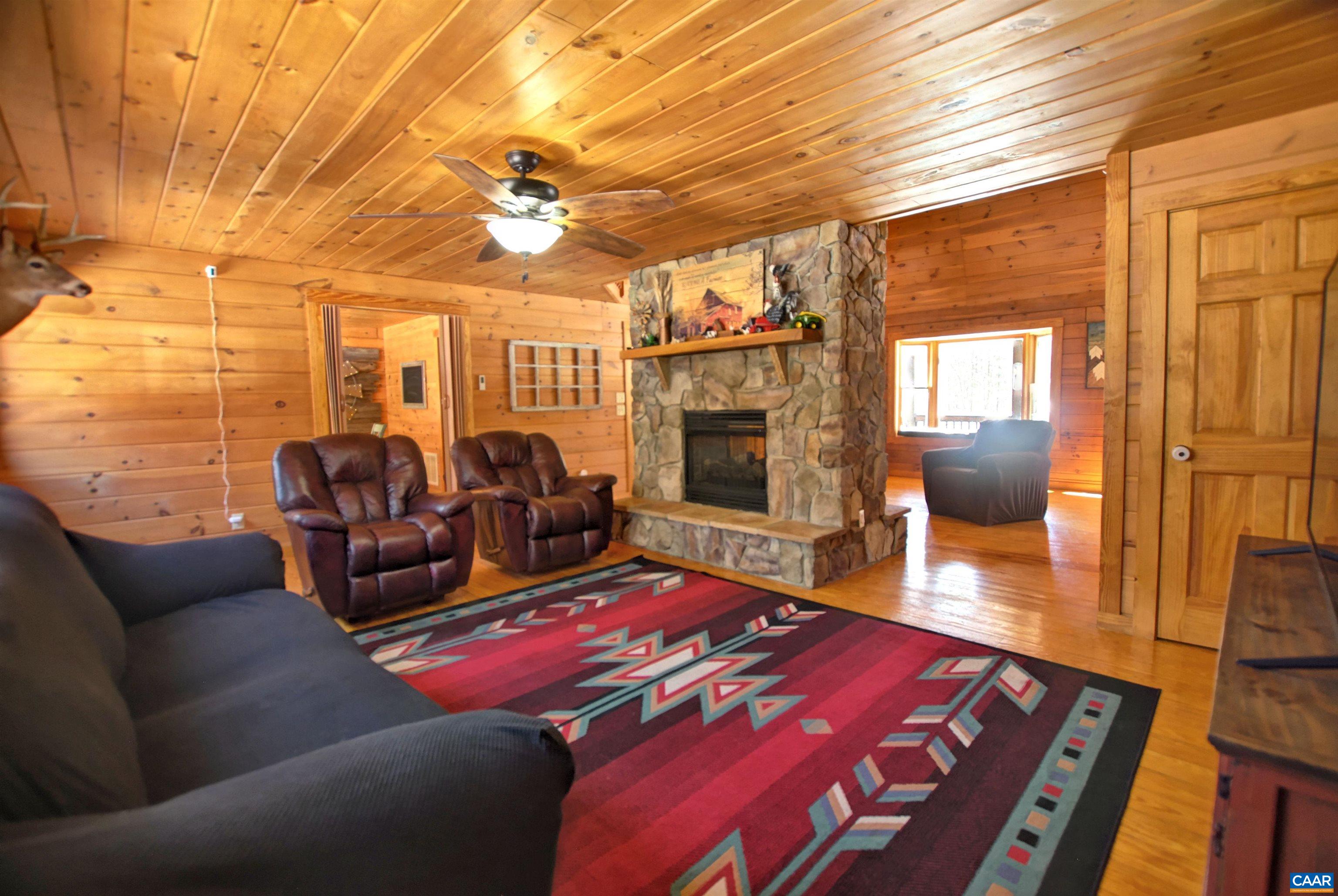 478 Thorofare Road Crimora, VA 24431 - Photo 5 of 19 Gallery Image 5
