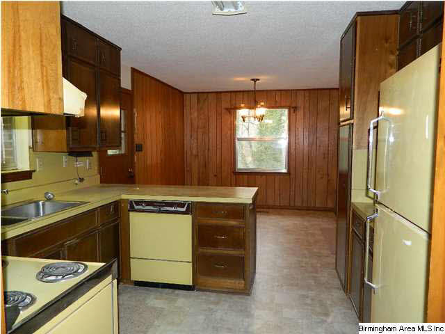 8983 Jade Lake Road West Pinson, AL 35126 - Photo 6 of 19