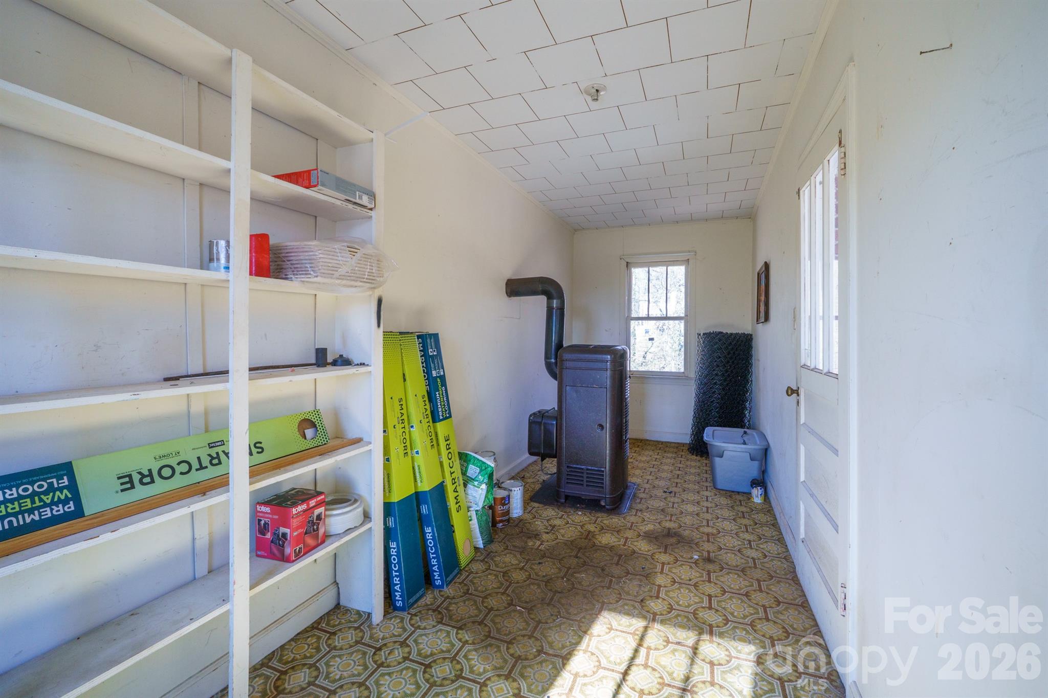 6264 Highway 221 Marion, NC 28752 - Photo 8 of 41 a view of an entryway with wooden floor