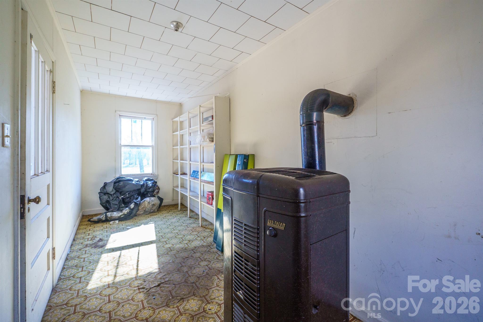 6264 Highway 221 Marion, NC 28752 - Photo 9 of 41 a living room with furniture