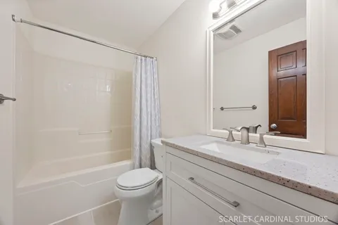 $570,000 | 609 Spruce Court, Oswego, IL 60543