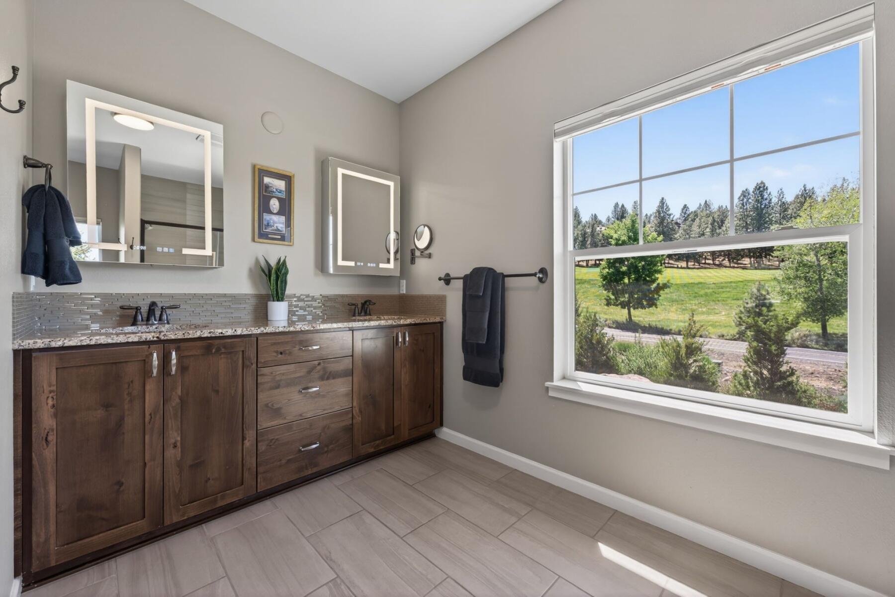 2269 Northwest Putnam Road Bend, OR 97703 - Photo 27 of 57