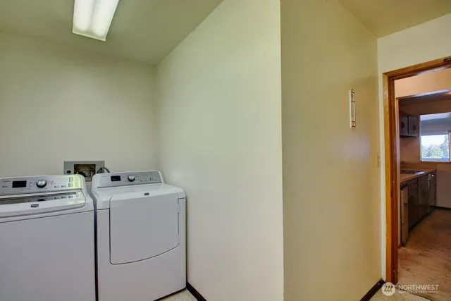 $345,000 | 2021 North Laventure Road, Unit 304, Mount Vernon, WA 98273