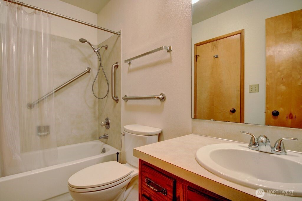 2021 North Laventure Road, Unit 304 Mount Vernon, WA 98273 - Photo 20 of 23