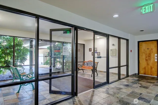 $345,000 | 2021 North Laventure Road, Unit 304, Mount Vernon, WA 98273