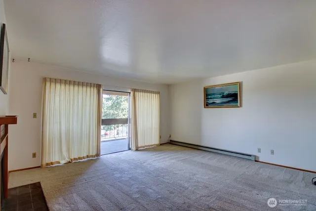$345,000 | 2021 North Laventure Road, Unit 304, Mount Vernon, WA 98273