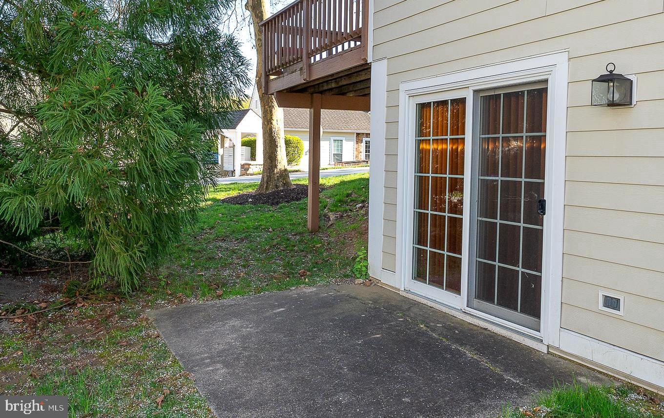 48 Longview Circle, Unit 48 Berwyn, PA 19312 - Photo 29 of 36 a view of a backyard with plants and large trees