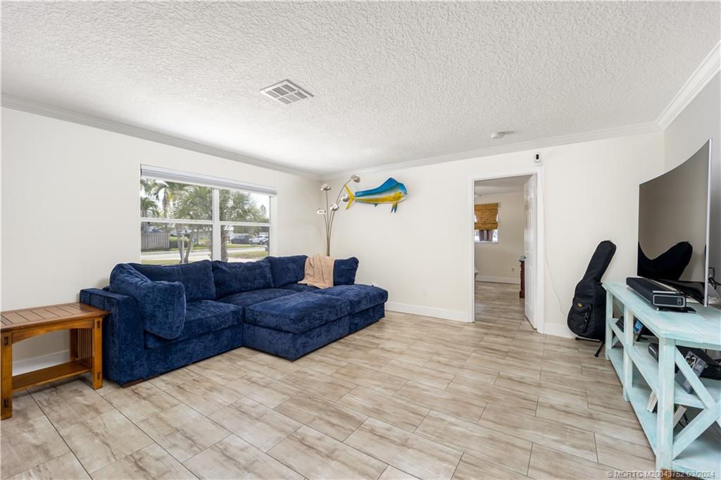5249 Southeast Horseshoe Point Road Stuart, FL 34997 - Photo 10 of 27 Gallery Image 10