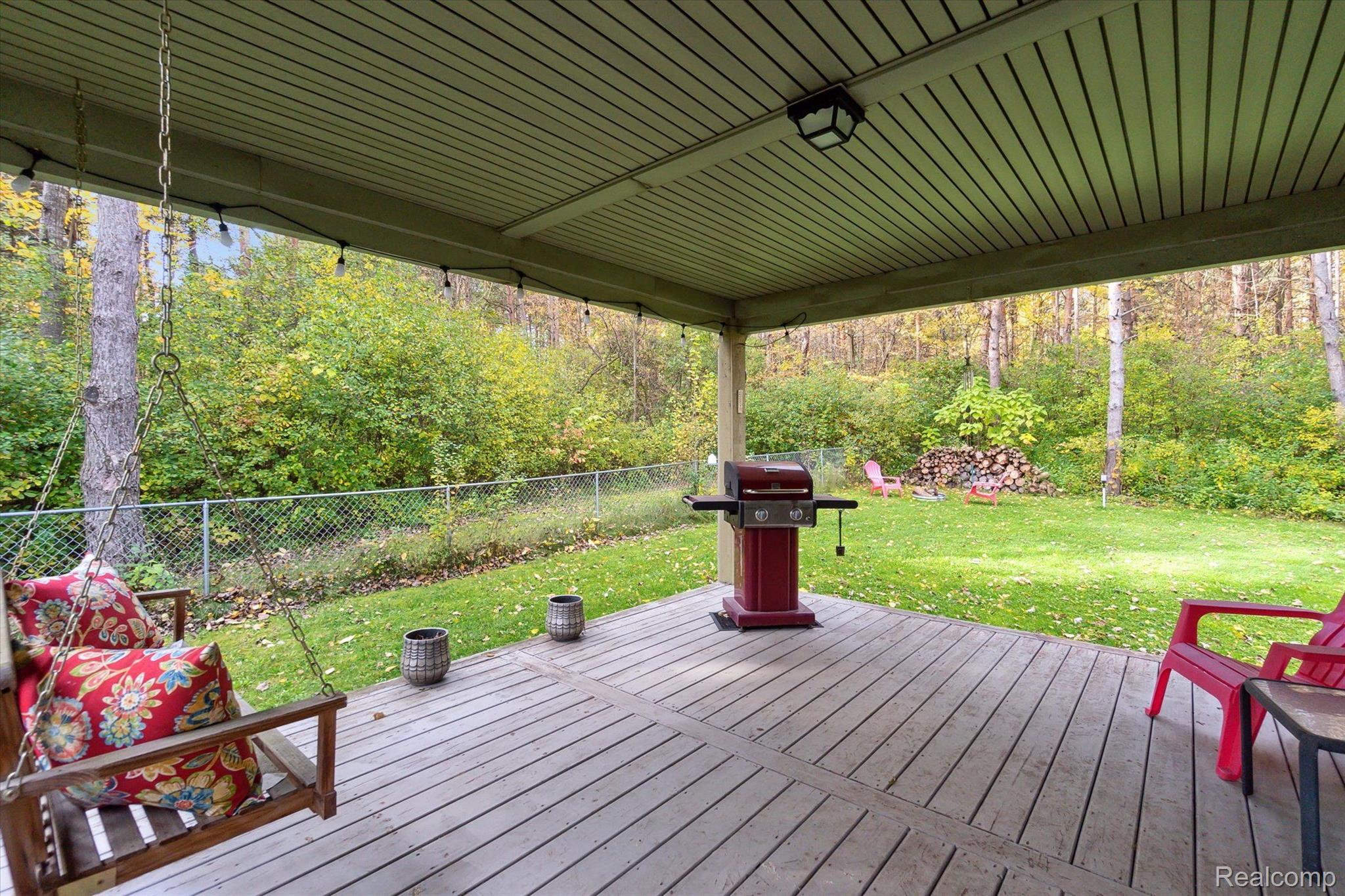 11202 Fenton Road Fenton, MI 48430 - Photo 30 of 38 Gallery Image 30