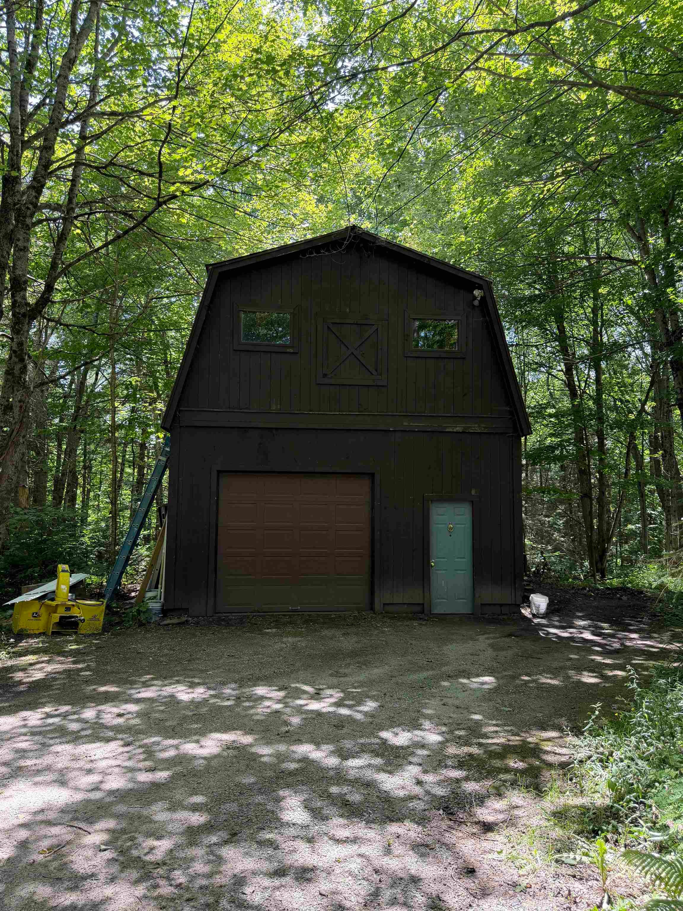 386 Howland Farm Road Mount Holly, VT 05730 - Photo 5 of 48